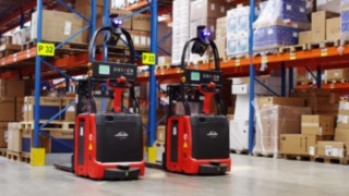 Due L-MATIC di Linde Material Handling in azione presso lo specialista austriaco di articoli sanitari HOLTER