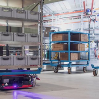 L’AMR C-MATIC HP Linde utilisé en support de charge