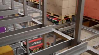 Seitlich an den Regalen sind QR-Codes angebracht.